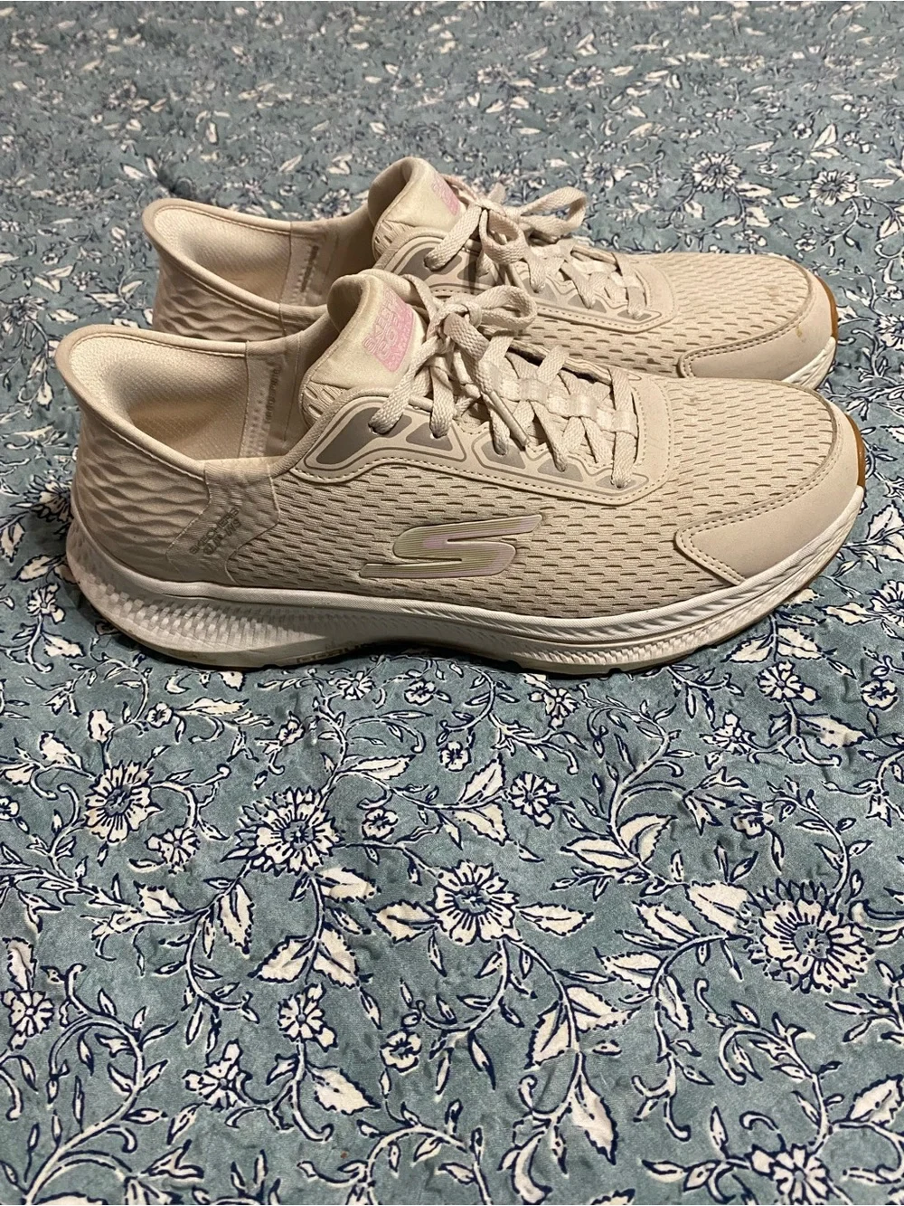 Skechers Slip-In Women's Light Beige Athletic Sneakers 9.5